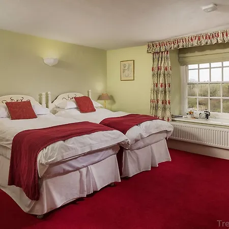 Trenderway Farm Bed & Breakfast